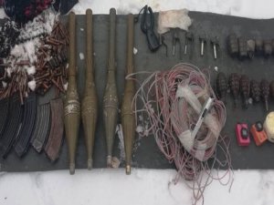 Hakkari kırsalında silah ve mühimmat ele geçirildi